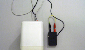 Alberto Tadiello, 9V, speaker, circuit, cables, battery, site specific dimension, 2007. Private collection